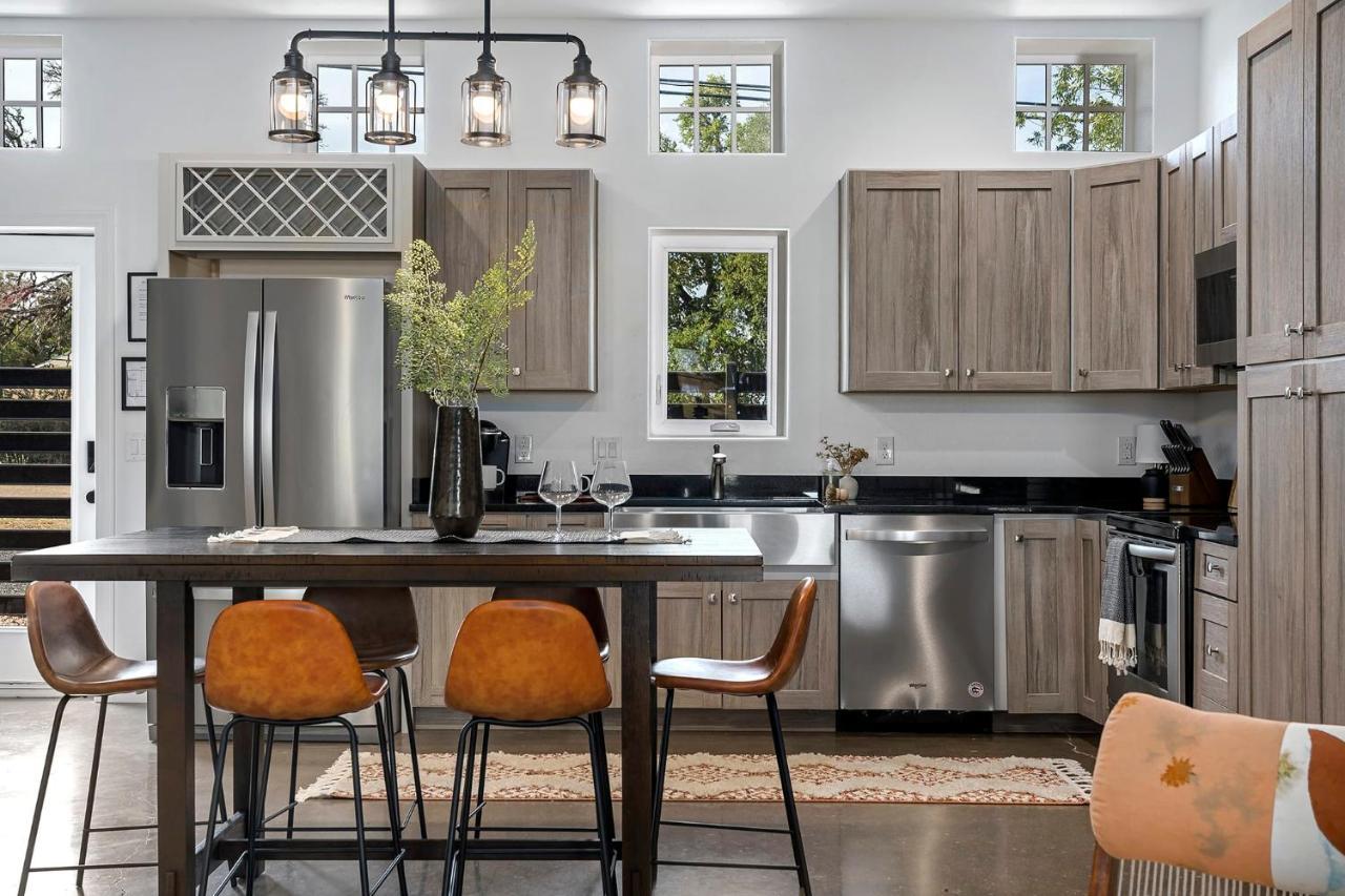 Container Haus Pet Friendly With Cowboy Pool Villa Fredericksburg Exteriör bild