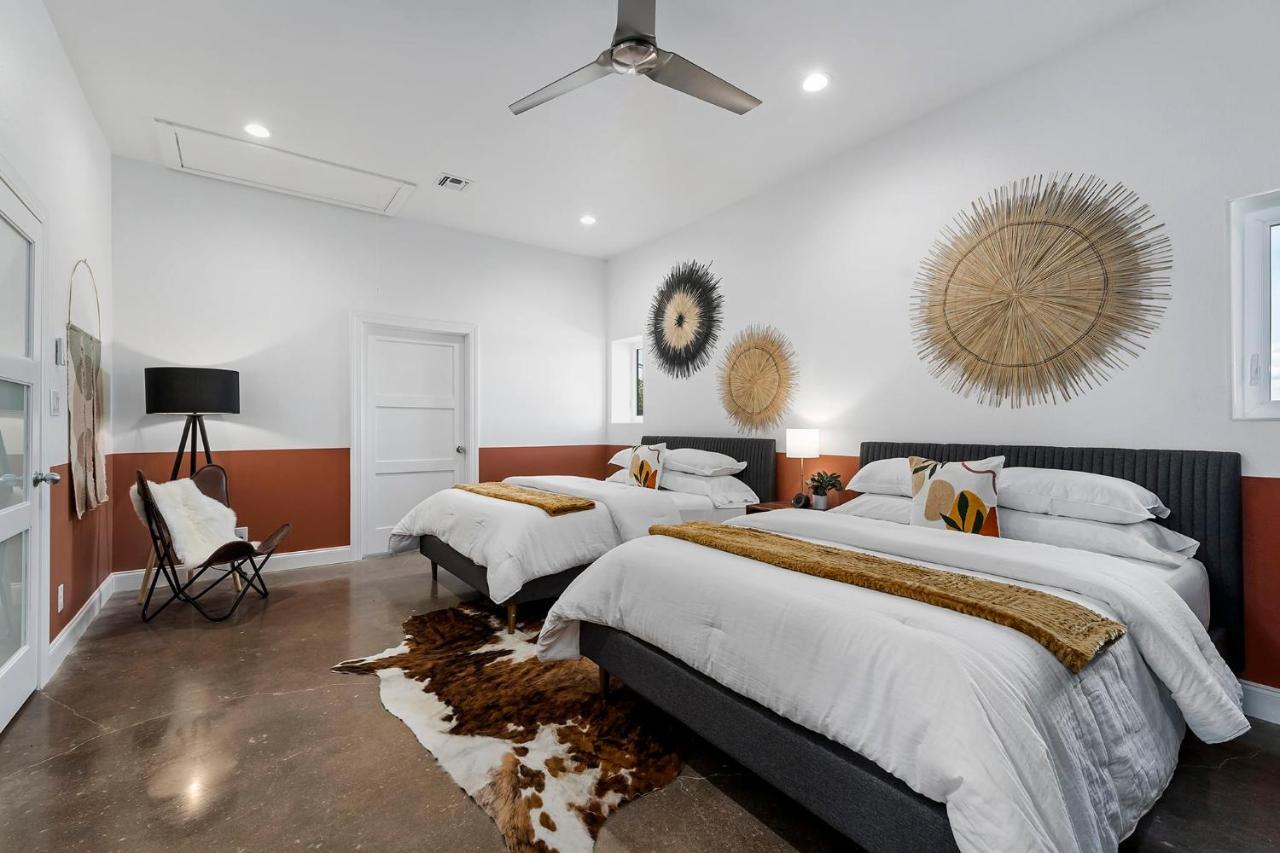 Container Haus Pet Friendly With Cowboy Pool Villa Fredericksburg Exteriör bild